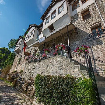 Bed And Breakfast Kotoni Gjirokaster Bagian luar foto