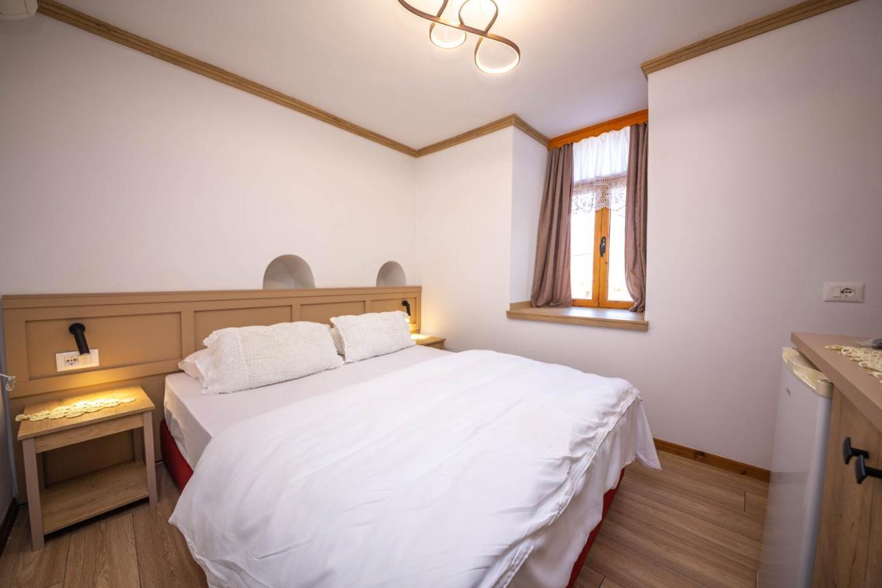 Bed And Breakfast Kotoni Gjirokaster Bagian luar foto