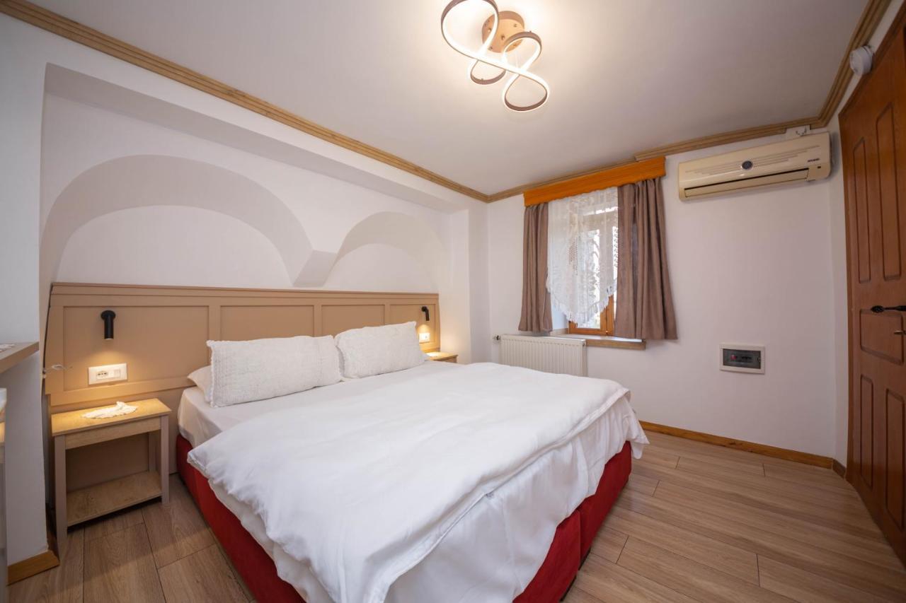 Bed And Breakfast Kotoni Gjirokaster Bagian luar foto