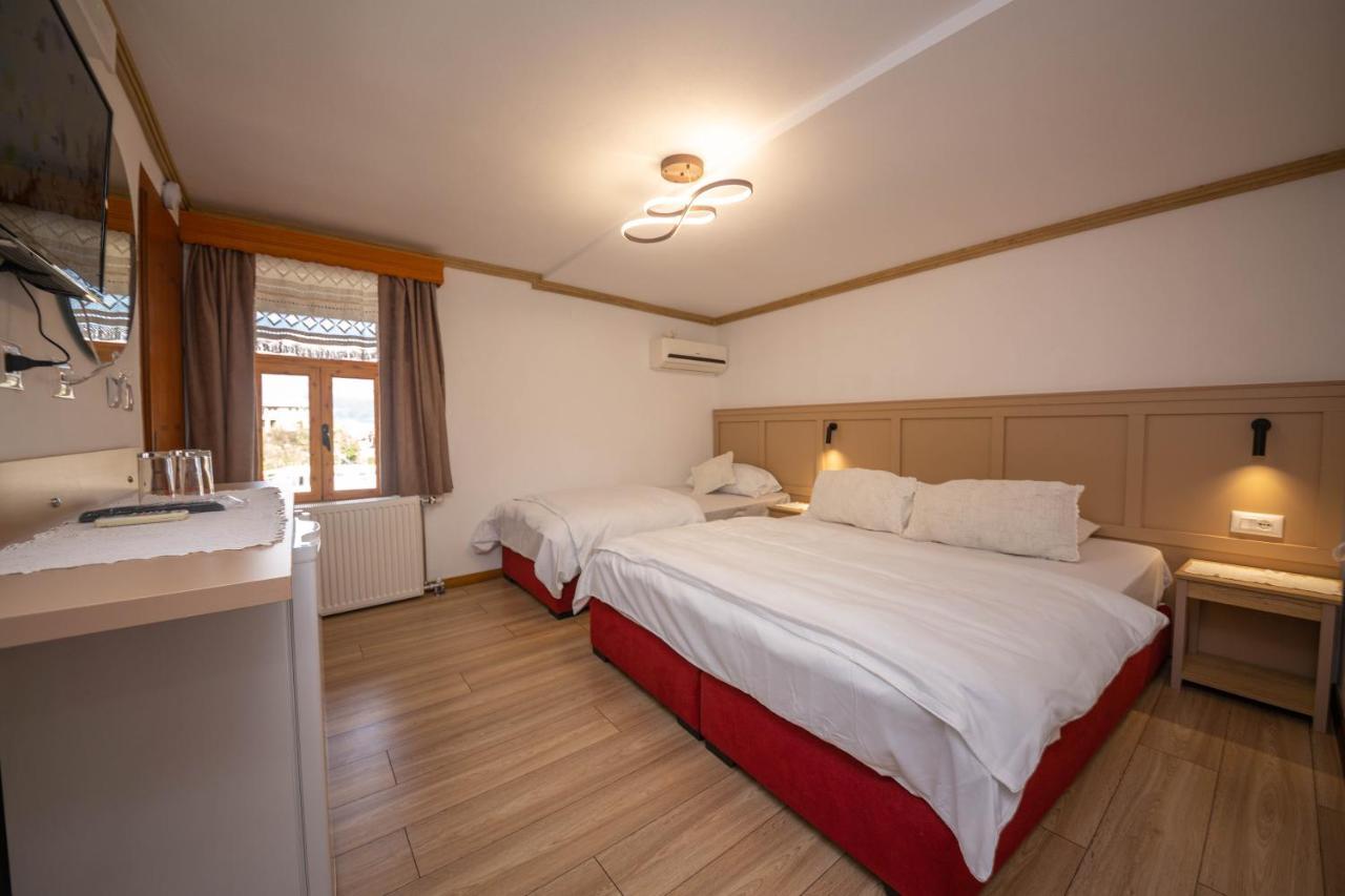 Bed And Breakfast Kotoni Gjirokaster Bagian luar foto