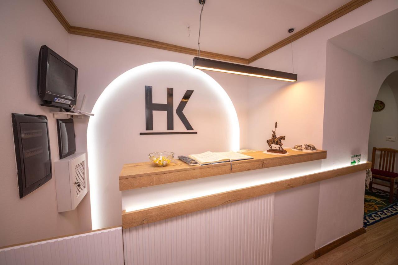 Bed And Breakfast Kotoni Gjirokaster Bagian luar foto