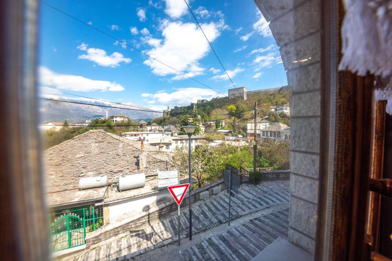 Bed And Breakfast Kotoni Gjirokaster Bagian luar foto