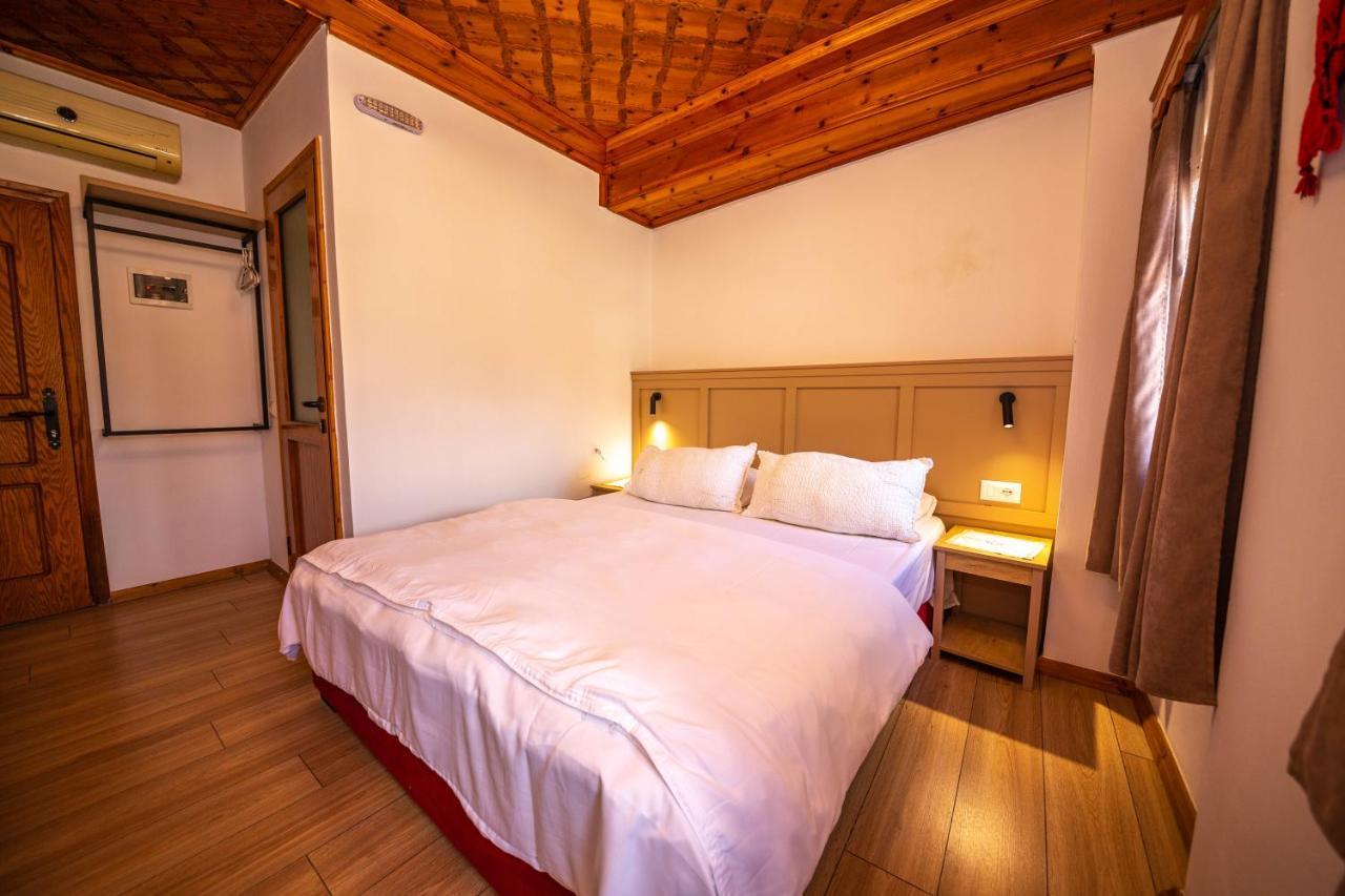 Bed And Breakfast Kotoni Gjirokaster Bagian luar foto