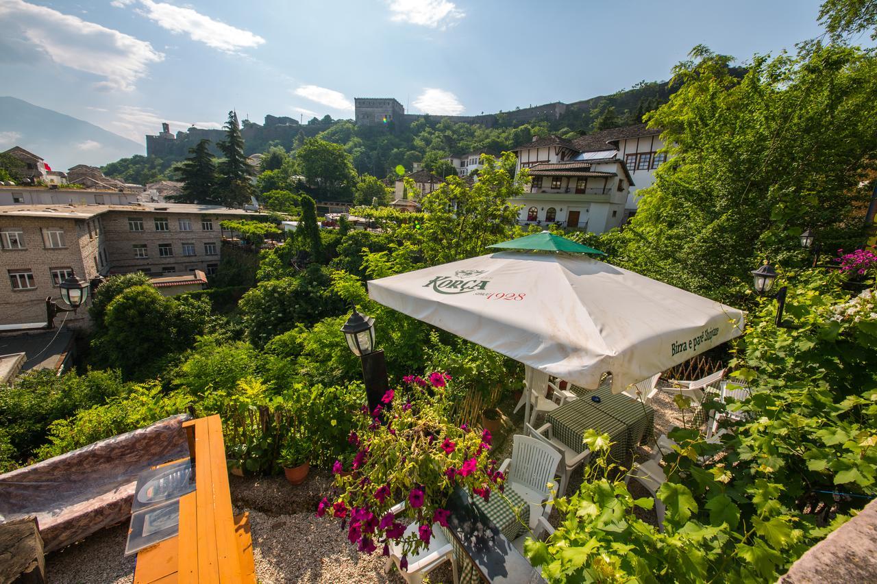 Bed And Breakfast Kotoni Gjirokaster Bagian luar foto