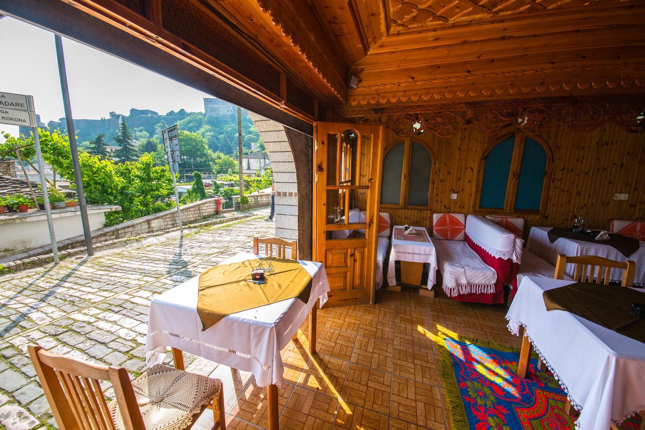 Bed And Breakfast Kotoni Gjirokaster Bagian luar foto